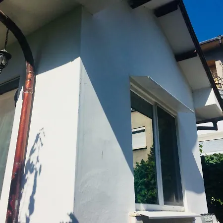 At - House City Center Guest house *